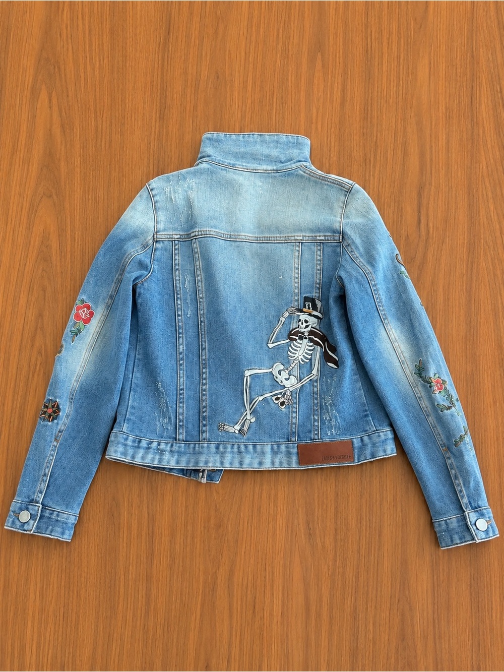 Zadig & Voltaire Embroidered Light Blue Denim Jacket with Floral & Animal Motifs - Picture 2 of 3